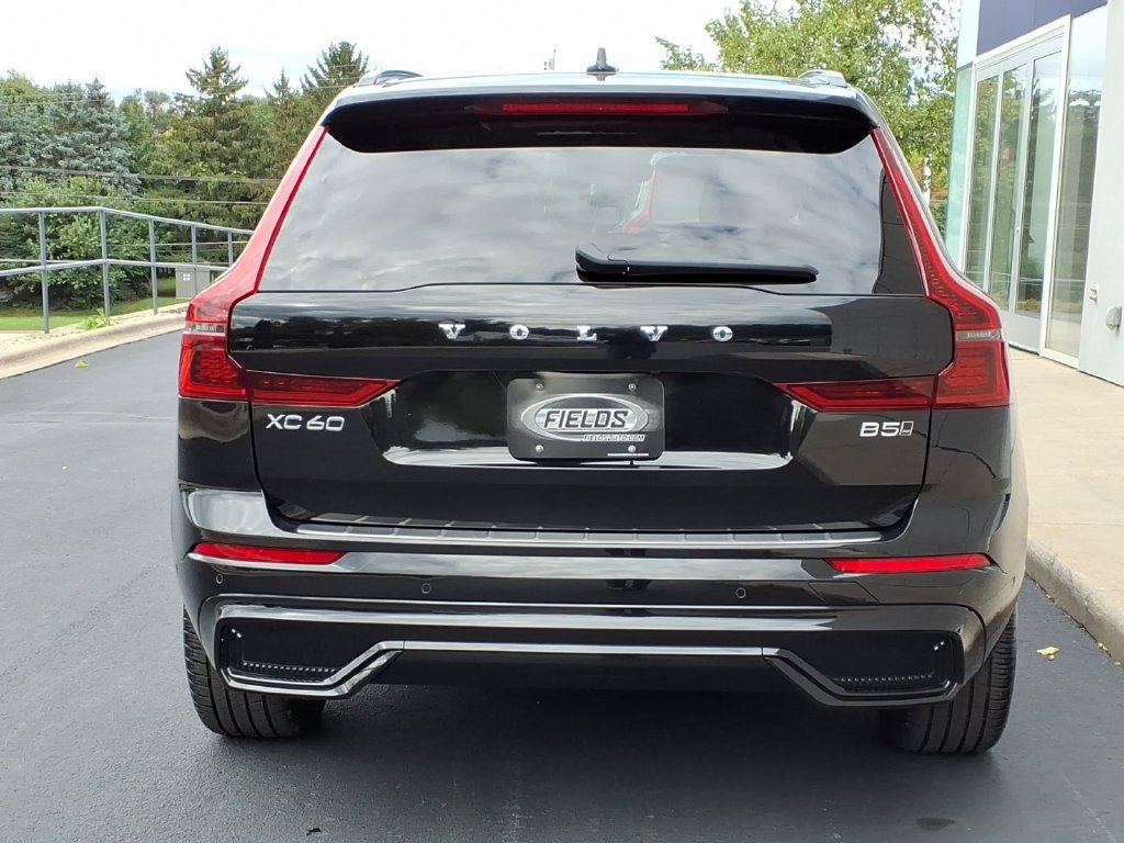 Certified 2026 Volvo XC60 B5 Ultra AWD/4WD image 4