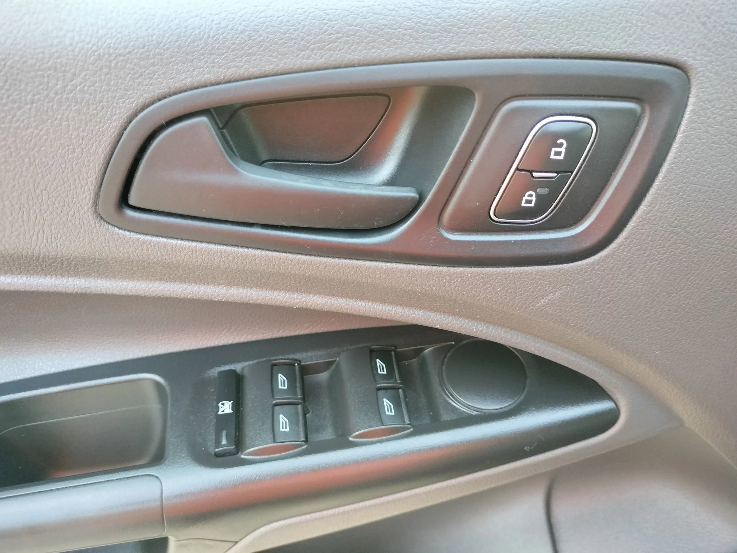Used 2021 Ford Transit Connect XL image 22