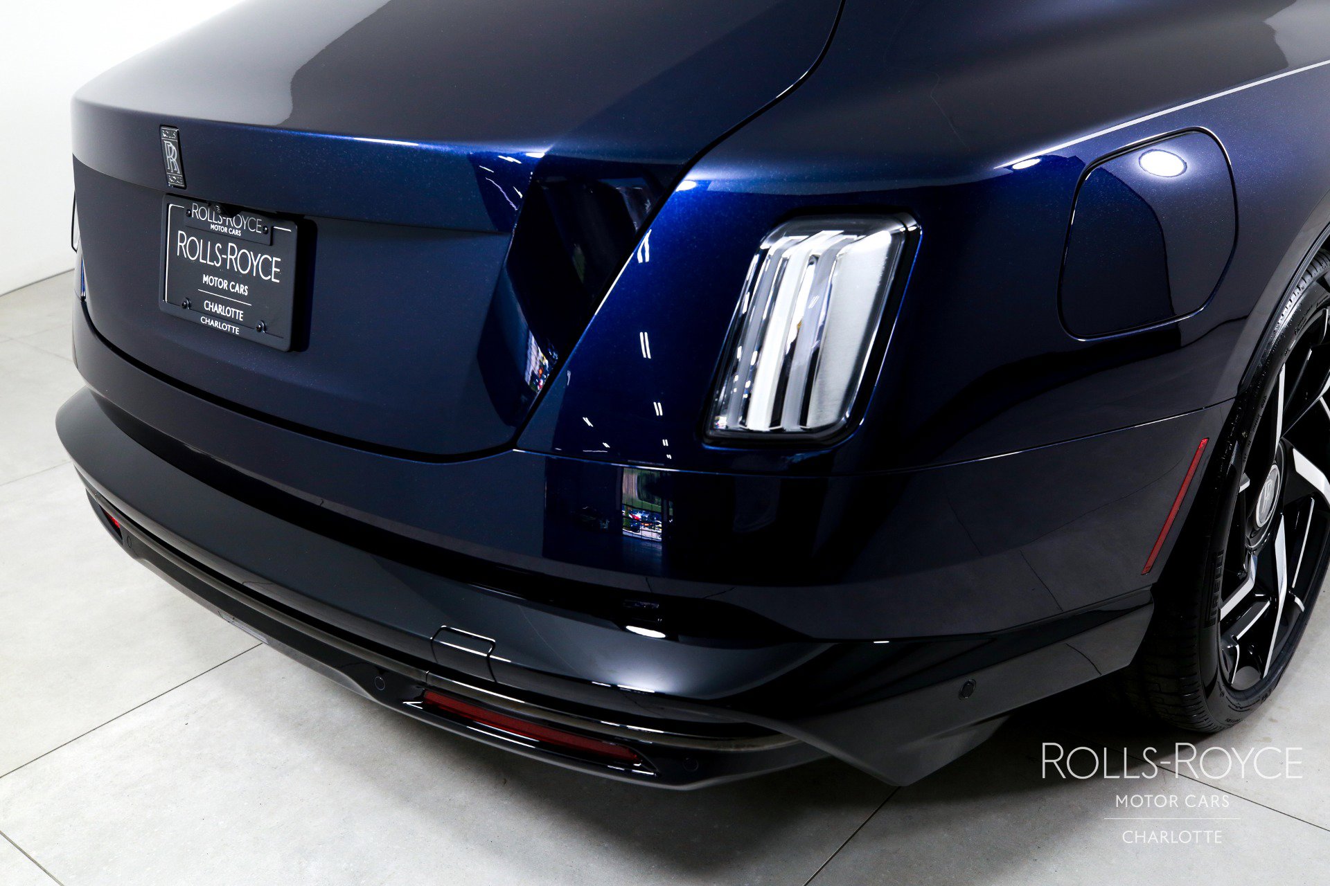 New 2026 Rolls-Royce Spectre Black Badge image 40