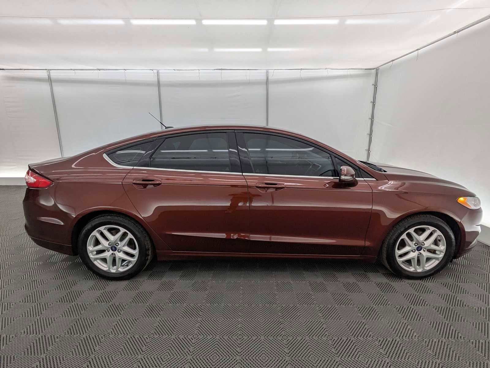 Used 2016 Ford Fusion SE image 7
