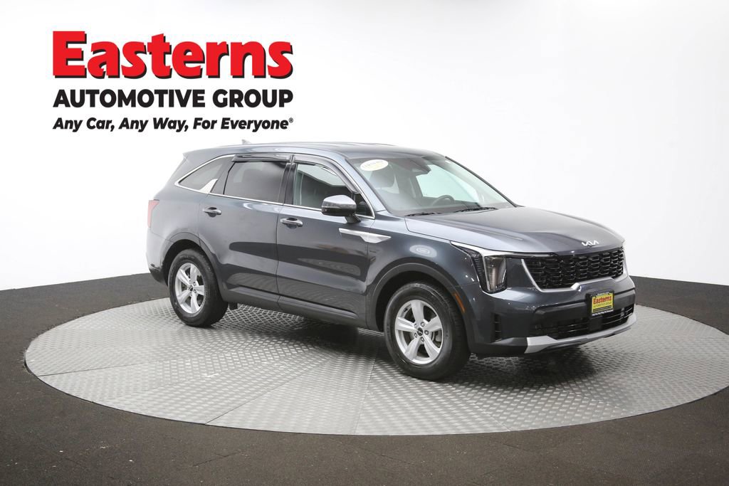 Used 2024 Kia Sorento LX FWD image 49