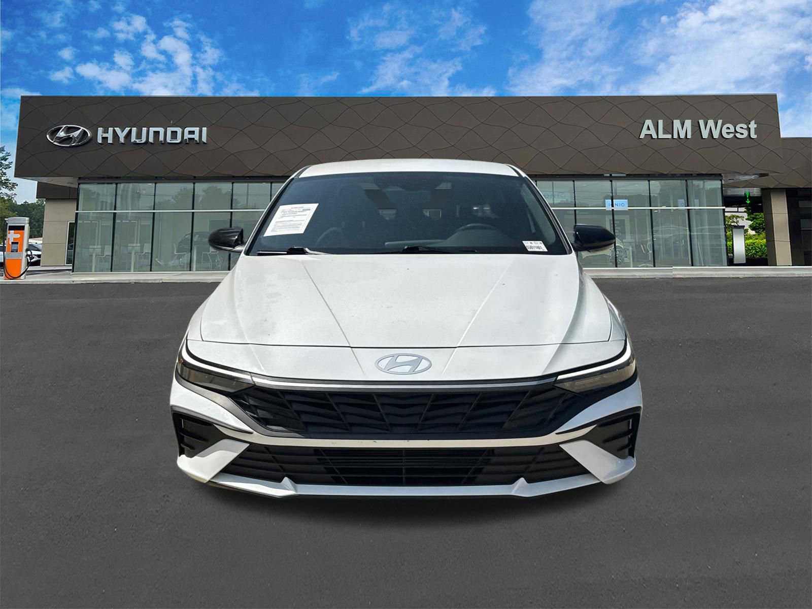 Certified 2025 Hyundai Elantra Sport FWD image 2