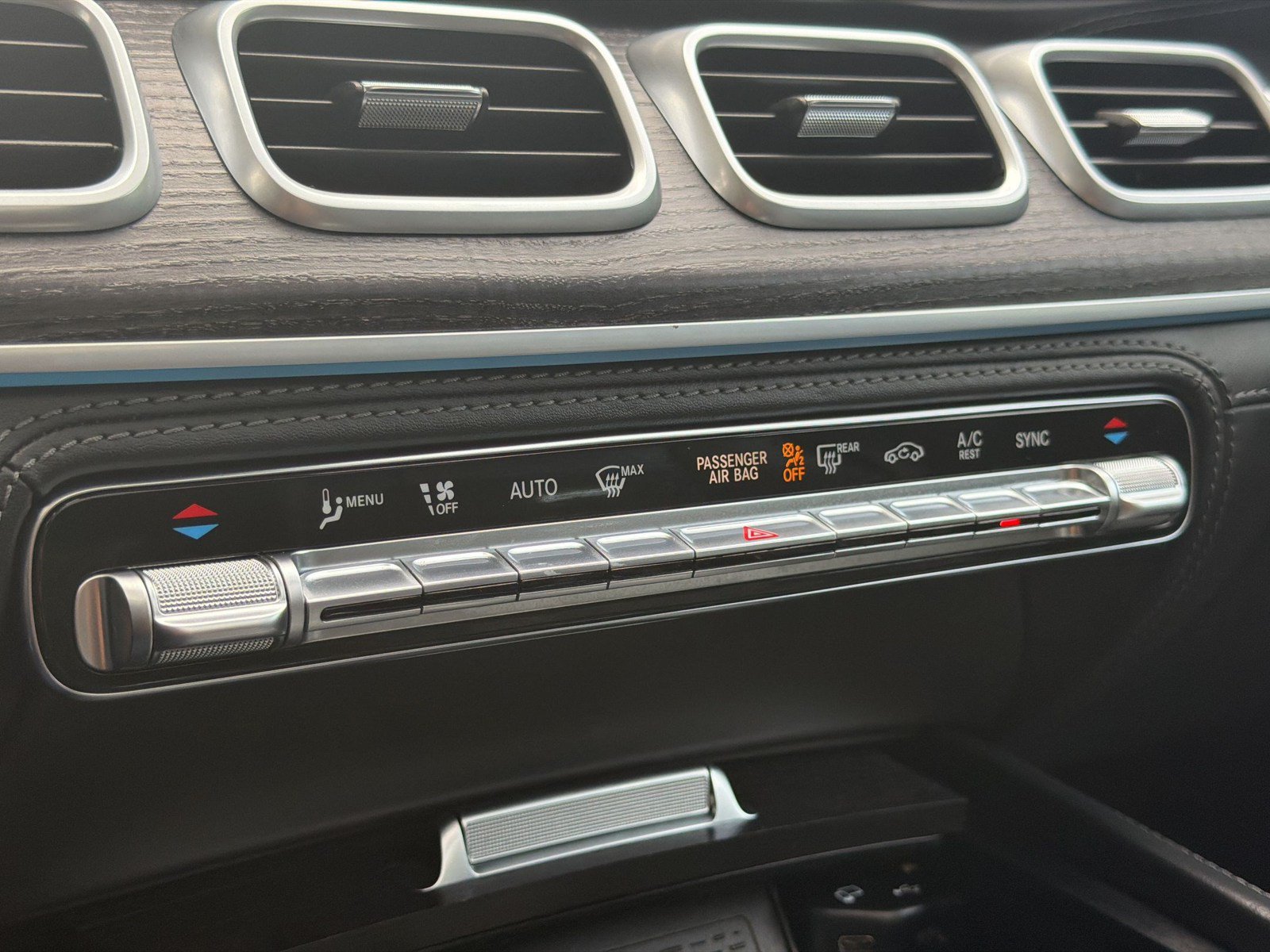 Used 2023 Mercedes-Benz GLS 63 AMG 4MATIC image 18