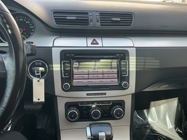 Used 2010 Volkswagen Passat Komfort FWD image 22