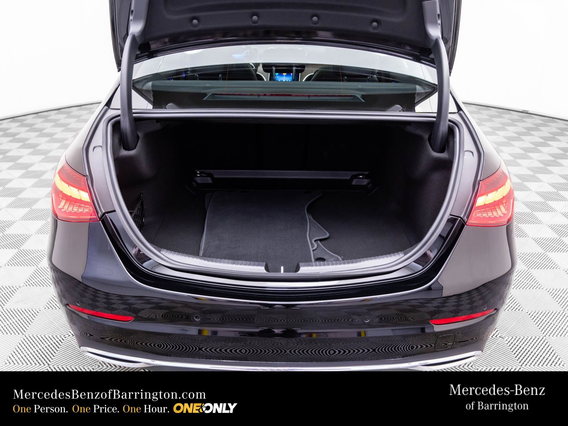 New 2026 Mercedes-Benz C 300 4MATIC Sedan image 30