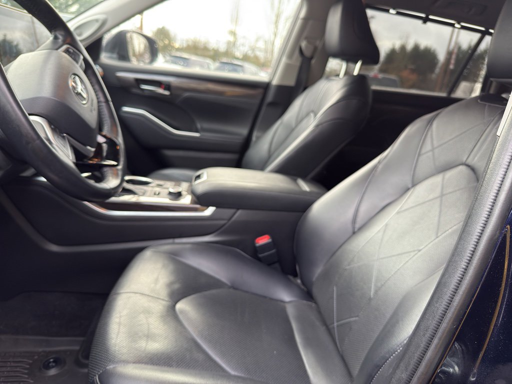 Used 2022 Toyota Highlander Platinum image 8