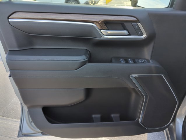 Used 2025 Chevrolet Silverado 1500 LT image 8