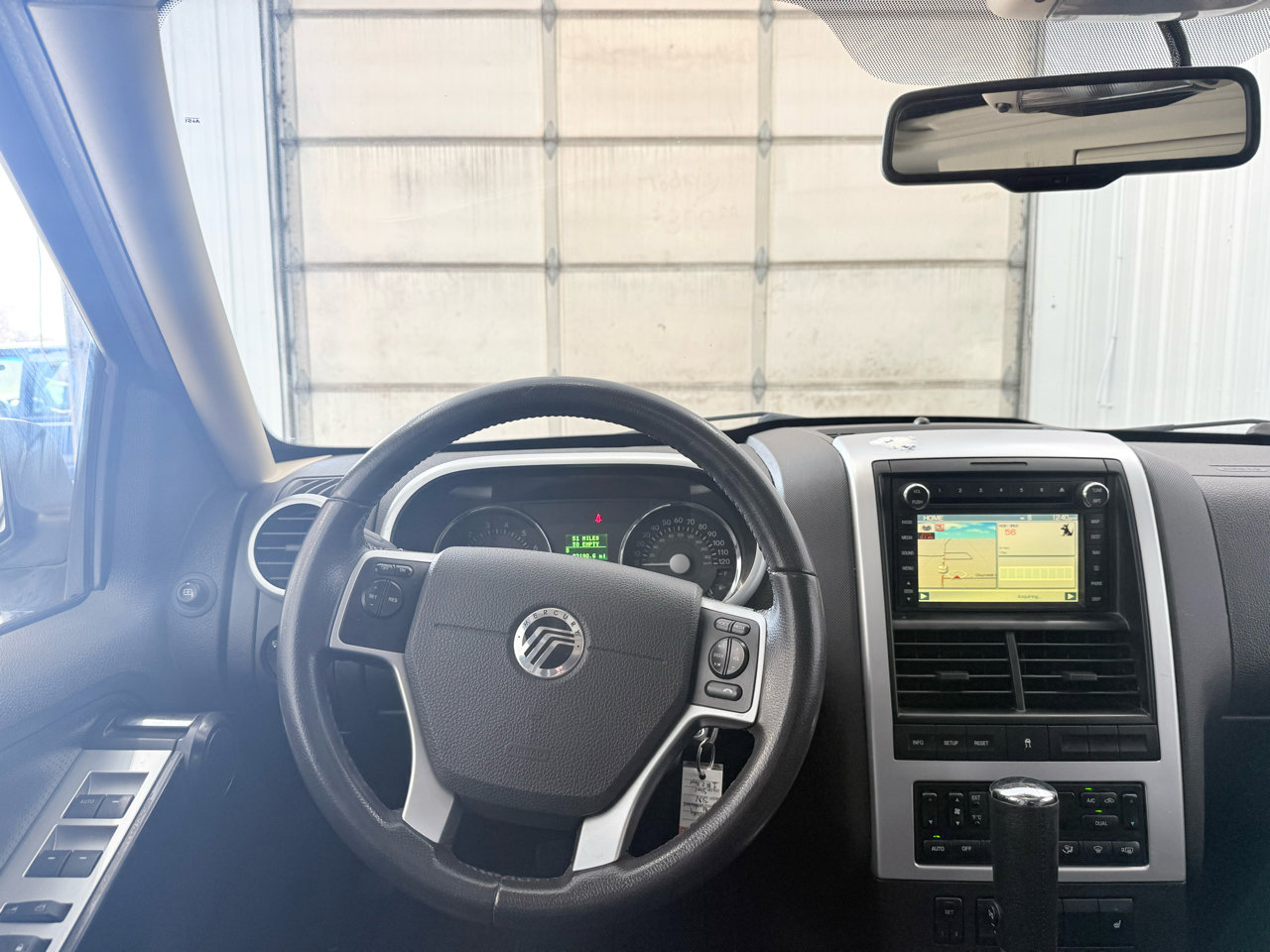 Used 2010 Mercury Mountaineer Premier image 28