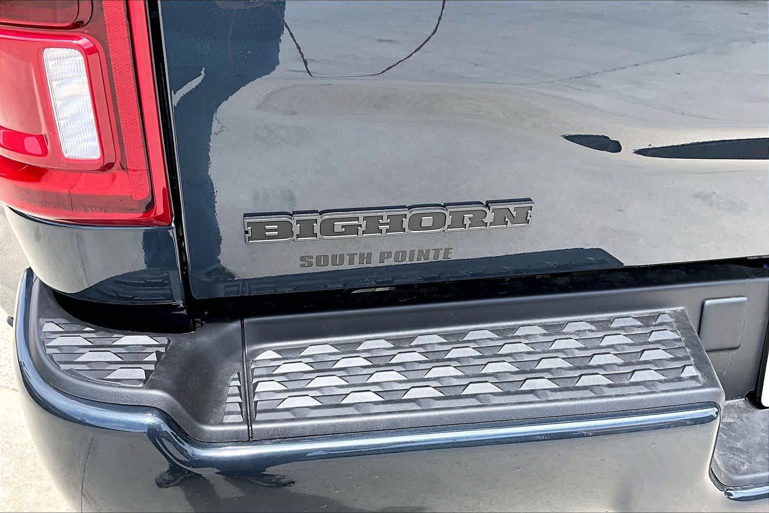 New 2026 RAM 3500 Big Horn AWD/4WD image 16