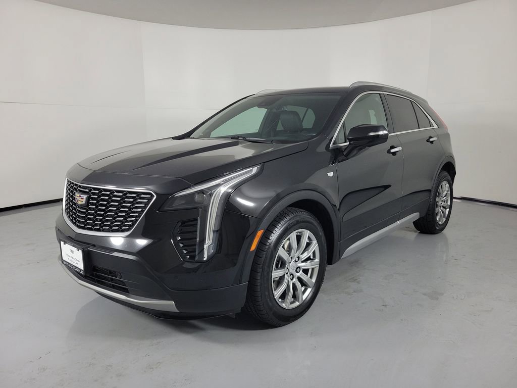 Used 2021 Cadillac XT4 Premium Luxury FWD image 2