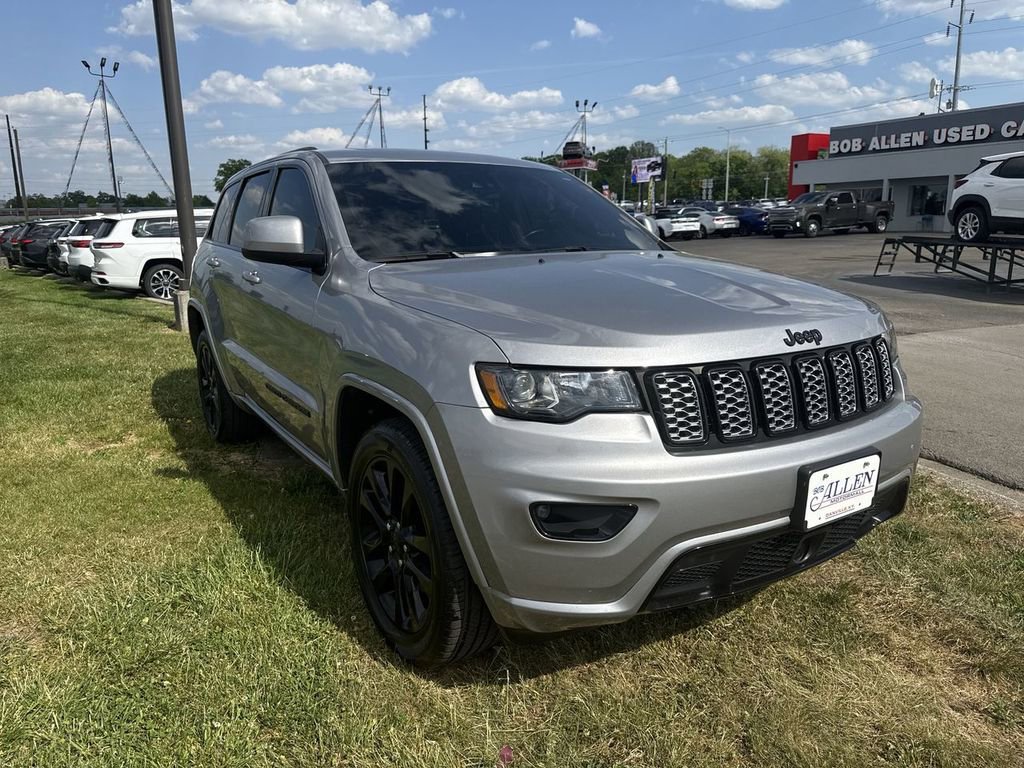 Used 2021 Jeep Grand Cherokee Laredo X AWD/4WD image 15