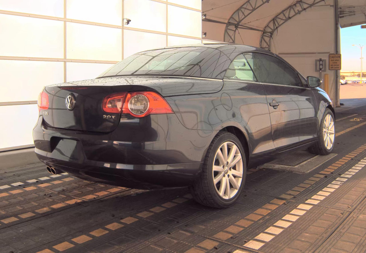 Used 2010 Volkswagen Eos Komfort image 5