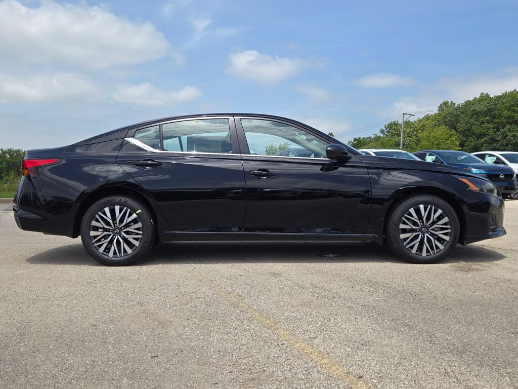 New 2026 Nissan Altima 2.5 SV AWD/4WD image 12