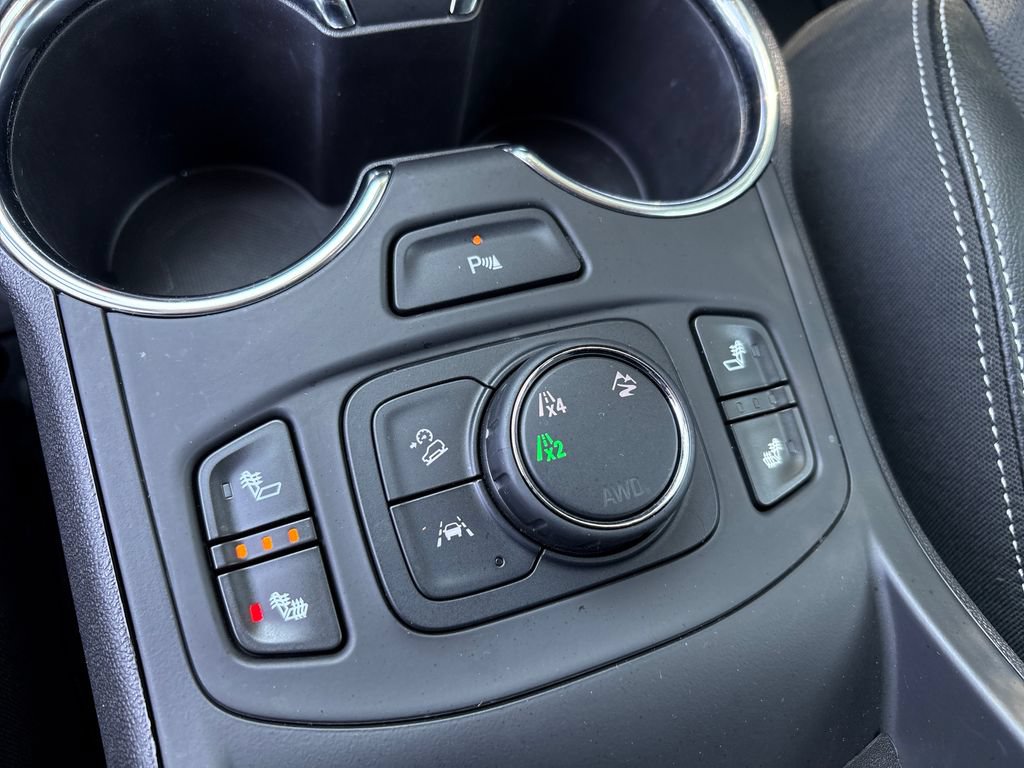 Used 2024 GMC Terrain SLT w/ Infotainment Package II AWD/4WD image 23