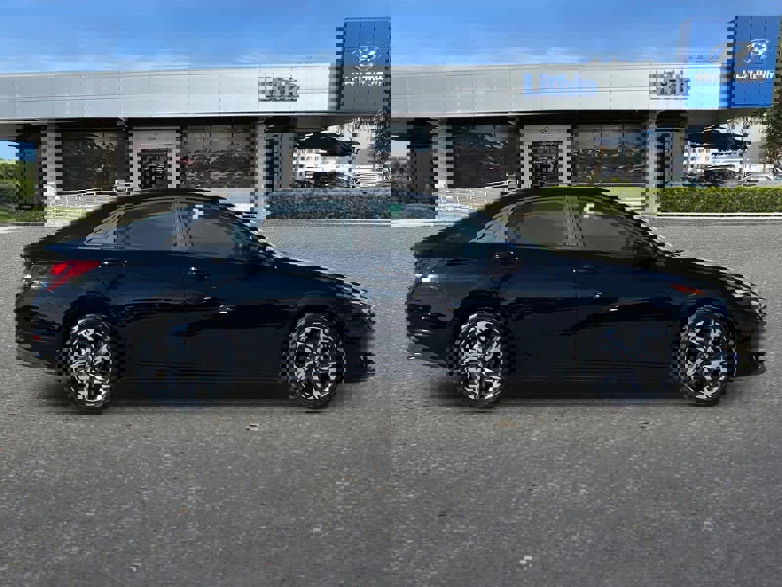 Certified 2023 Hyundai Elantra SEL w/ Convenience Package image 9