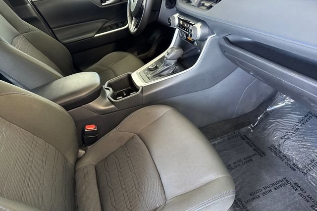 Used 2025 Toyota RAV4 SE w/ Convenience Package AWD/4WD image 20