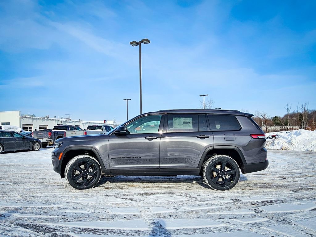 New 2025 Jeep Grand Cherokee L Limited w/ Black Appearance Package image 7