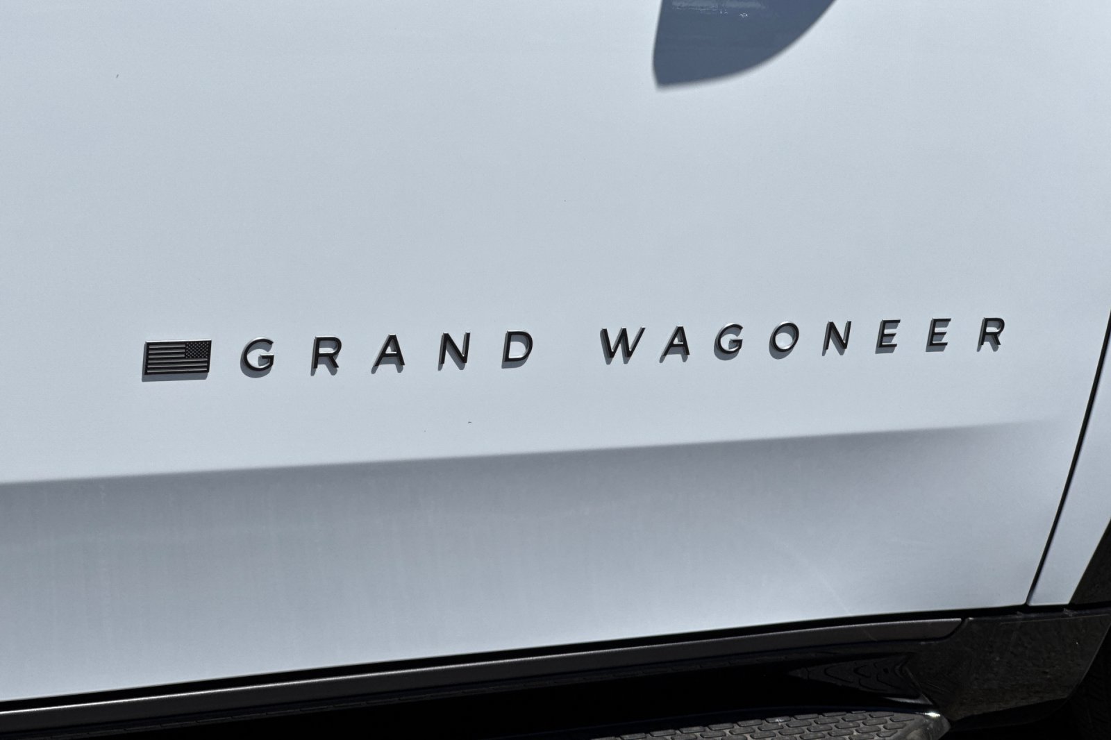 New 2026 Jeep Grand Wagoneer L 4WD w/ HD Trailer Tow Package image 25