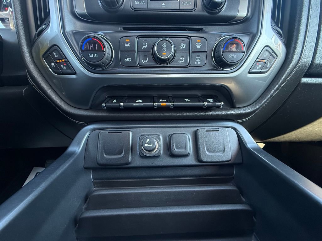 Used 2016 Chevrolet Silverado 2500 LTZ image 27