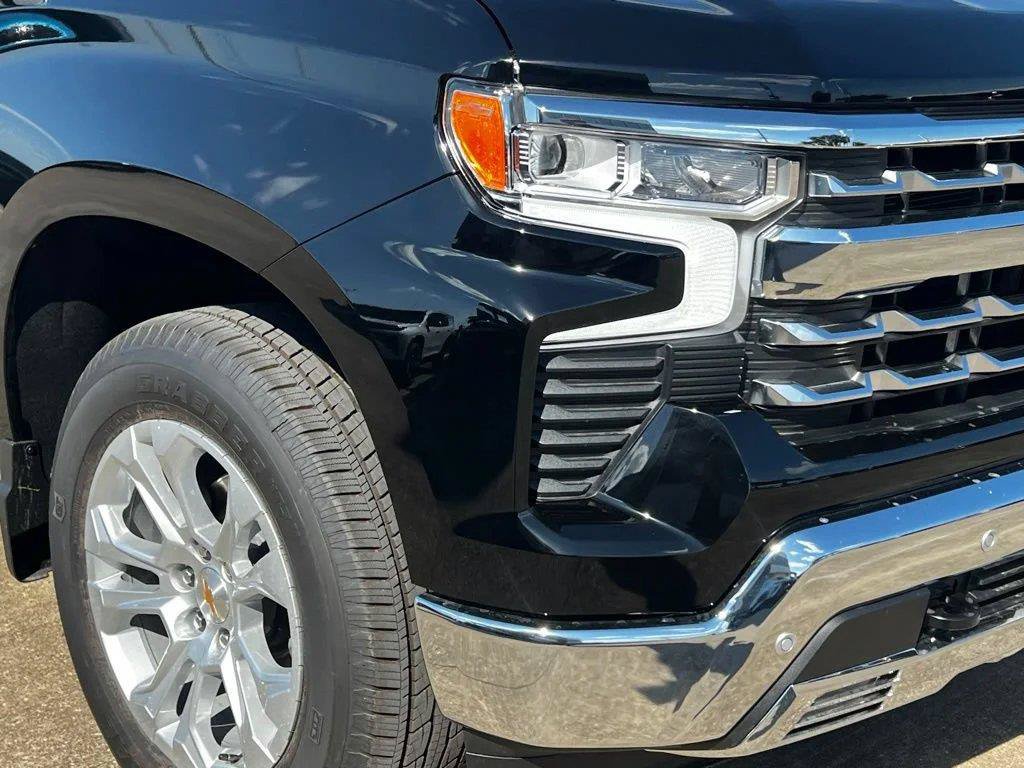 Used 2026 Chevrolet Silverado 1500 LTZ w/ LTZ Premium Texas Edition RWD image 3