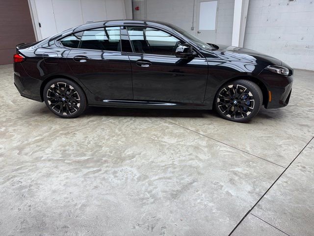 Used 2026 BMW M235i xDrive w/ Technology Package AWD/4WD image 6