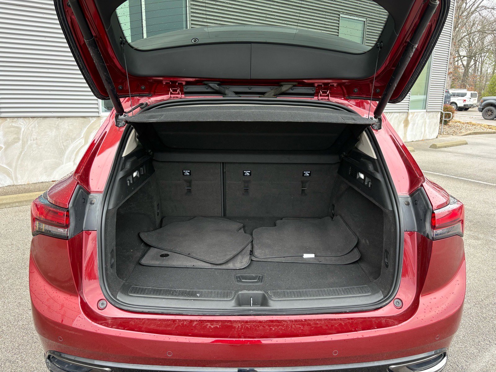 Used 2022 Buick Envision Essence w/ Sport Touring Package image 36