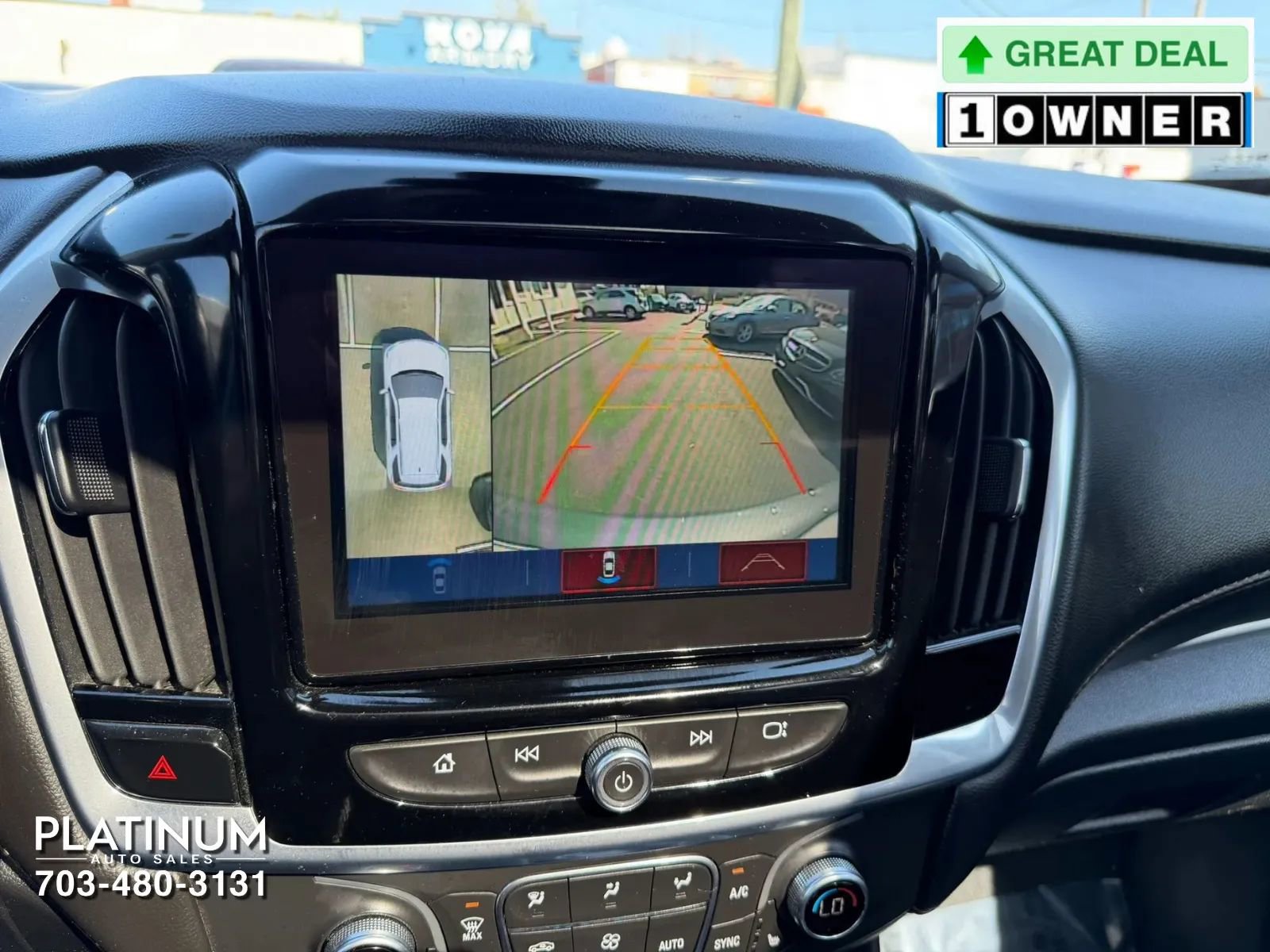 Used 2019 Chevrolet Traverse LT w/ LT Premium Package image 12