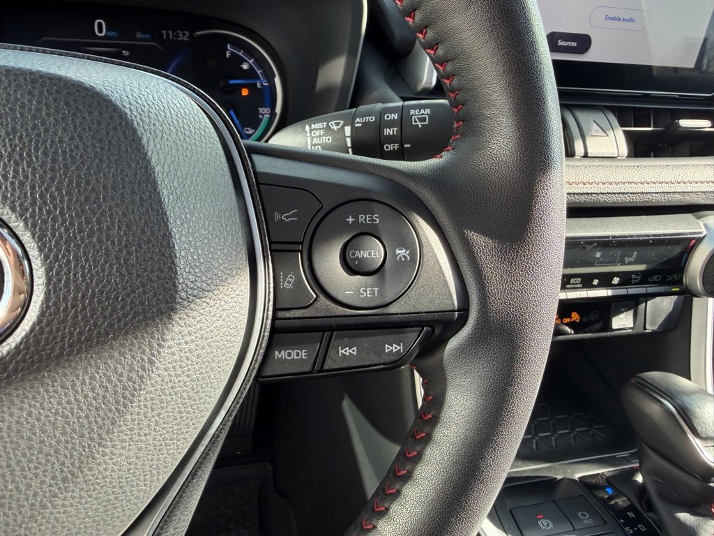 Used 2024 Toyota RAV4 SE image 17