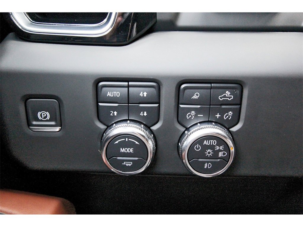 Used 2025 GMC Sierra 3500 Denali Ultimate image 17