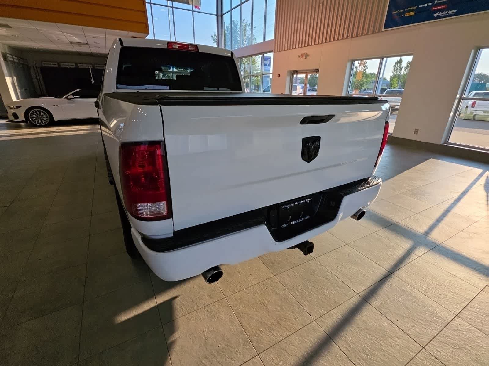 Used 2019 RAM 1500 Express w/ Express Value Package AWD/4WD image 10