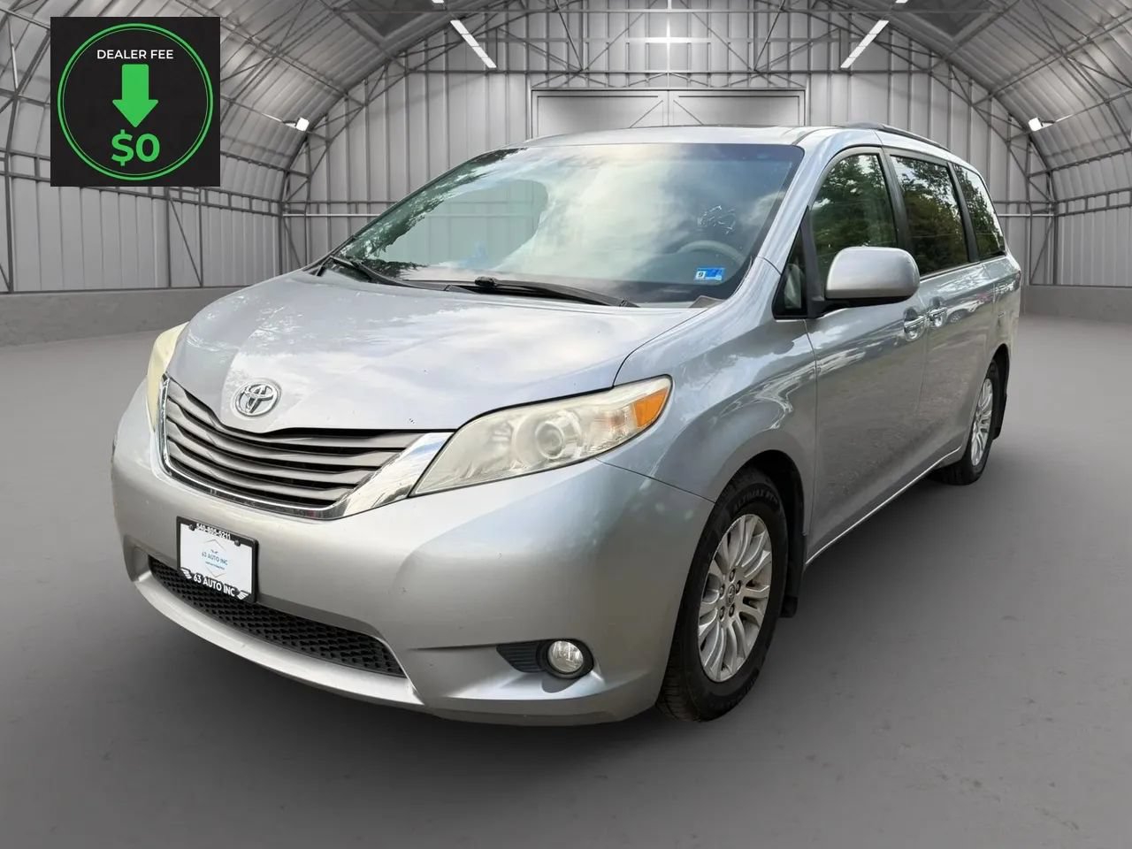 Used 2011 Toyota Sienna XLE w/ Premium Pkg FWD image 1