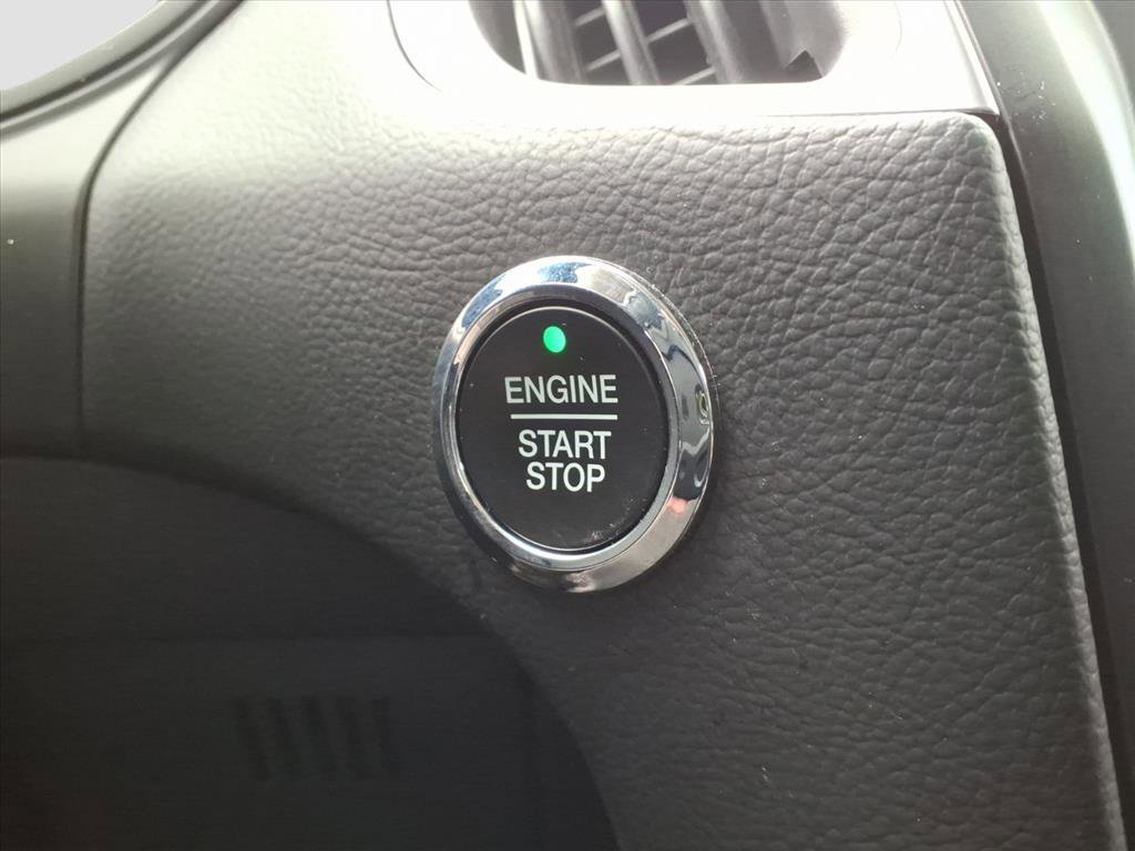 Used 2024 Ford Edge Titanium image 24