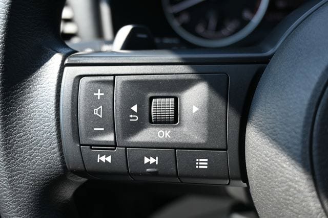 Used 2024 Nissan Rogue S AWD/4WD image 35