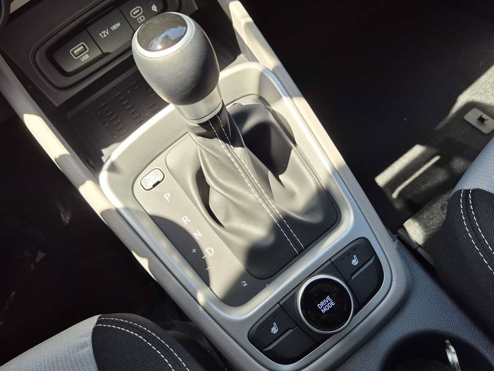 New 2026 Hyundai Venue SEL FWD image 30