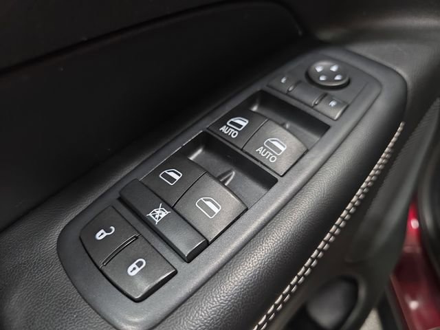 Used 2016 Jeep Grand Cherokee Limited w/ Luxury Group II AWD/4WD image 27
