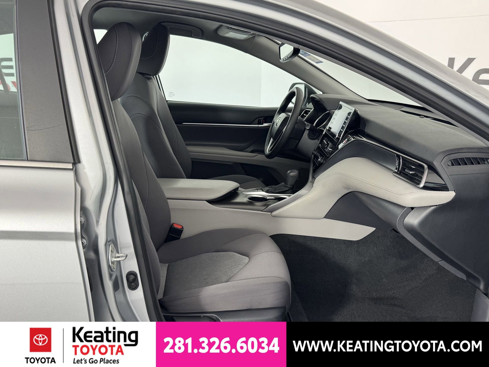 Used 2023 Toyota Camry LE w/ Convenience Package FWD image 22