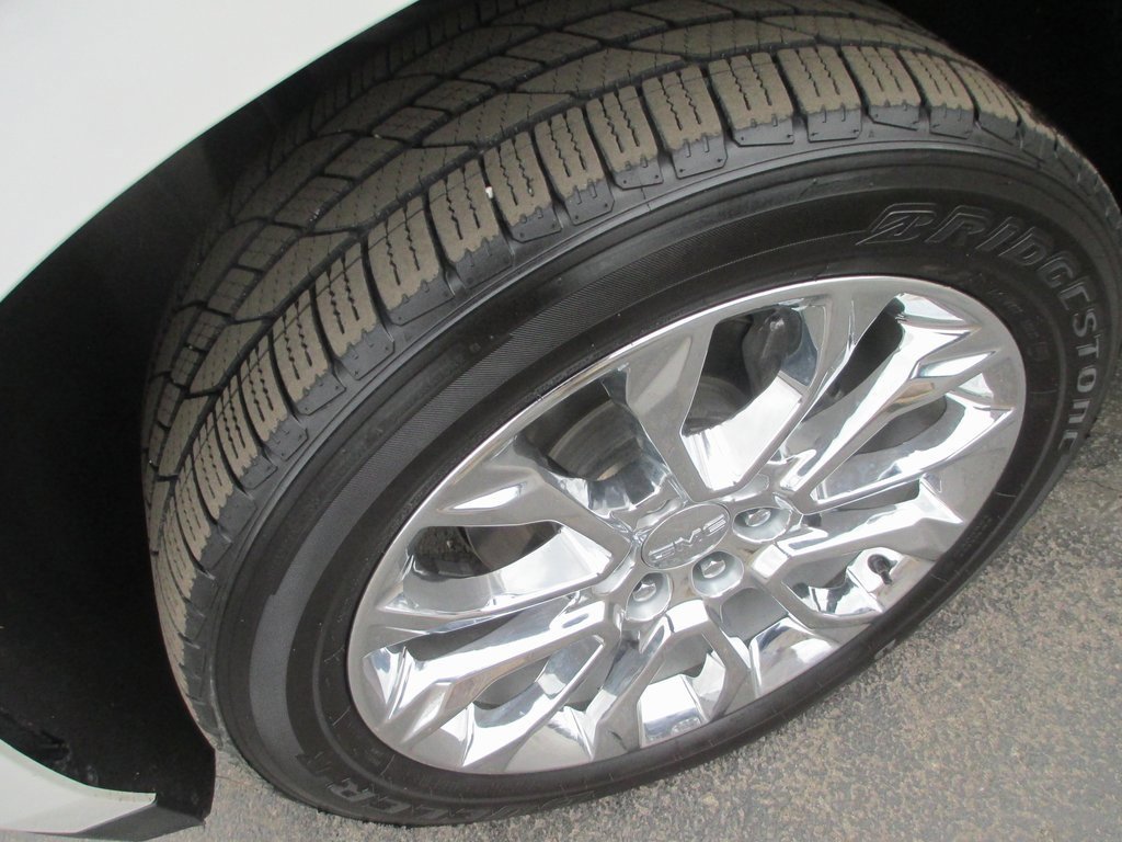 Used 2023 GMC Yukon XL SLT image 11