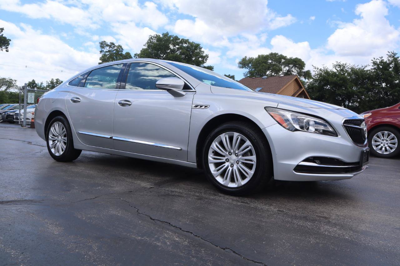 Used 2018 Buick LaCrosse Essence FWD image 7