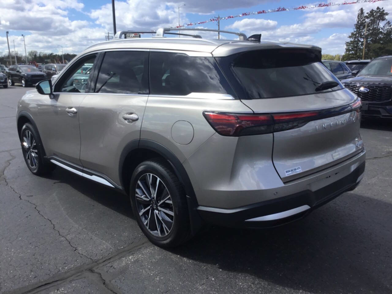 Used 2026 INFINITI QX60 Luxe w/ Cargo Package AWD/4WD image 7
