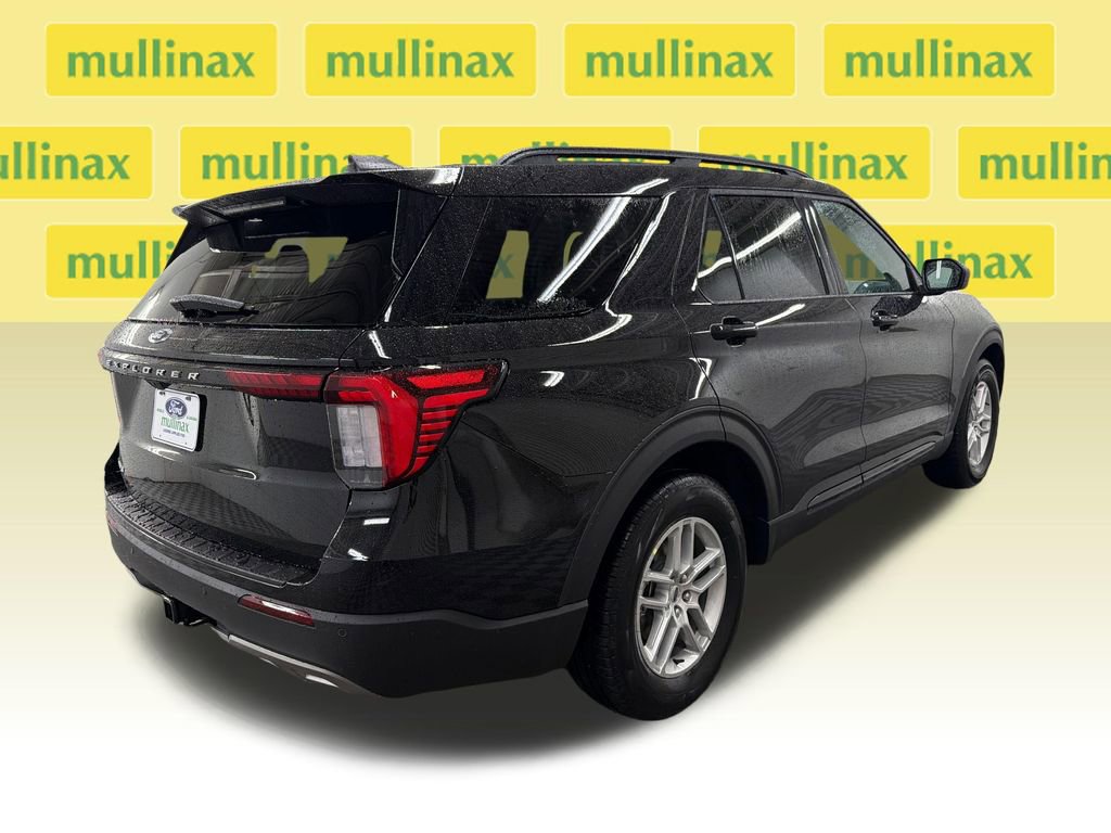 New 2026 Ford Explorer Active w/ Active Comfort Package RWD image 3