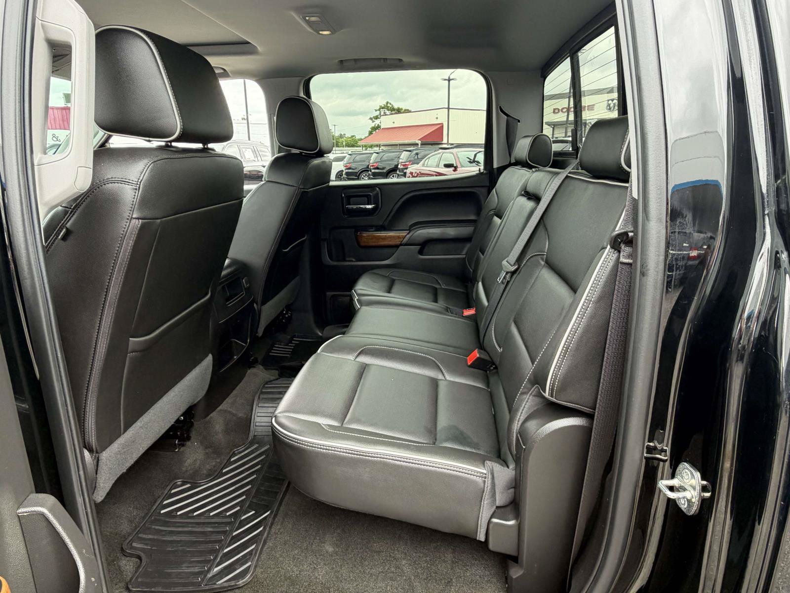 Used 2018 Chevrolet Silverado 1500 High Country AWD/4WD image 29