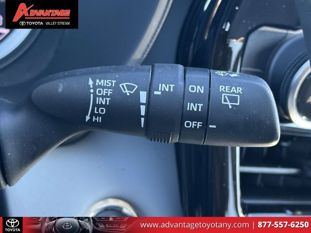 Used 2023 Toyota Highlander LE AWD/4WD image 27