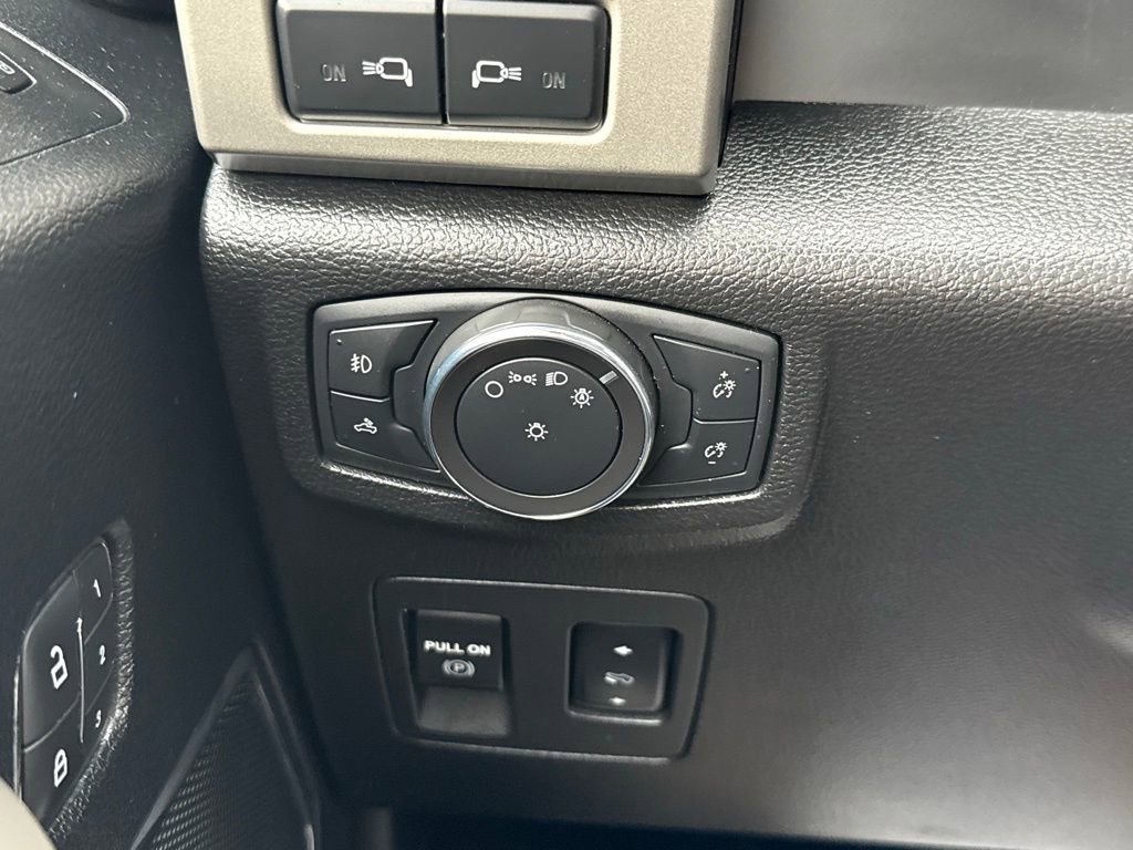 Used 2018 Ford F150 Lariat w/ Equipment Group 502A Luxury image 46