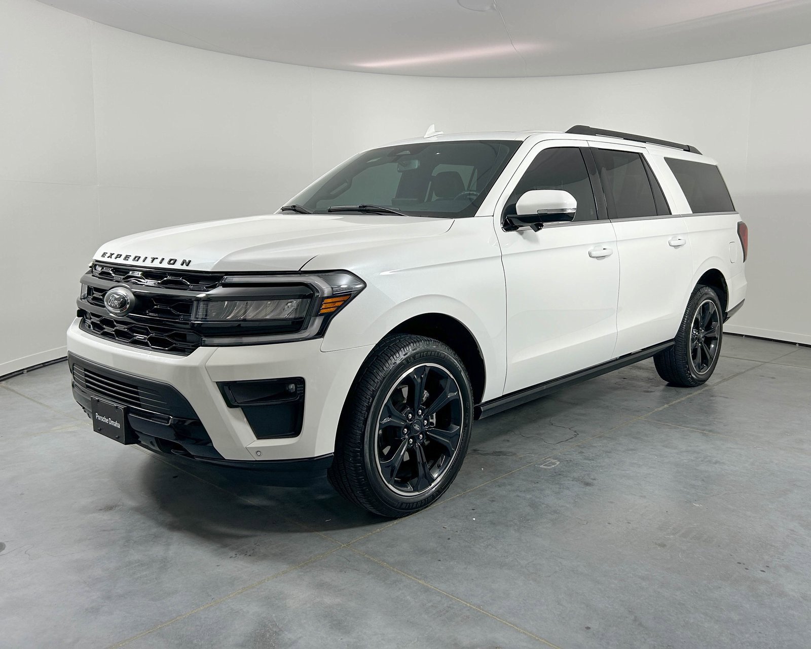 Used 2024 Ford Expedition Max Limited image 1