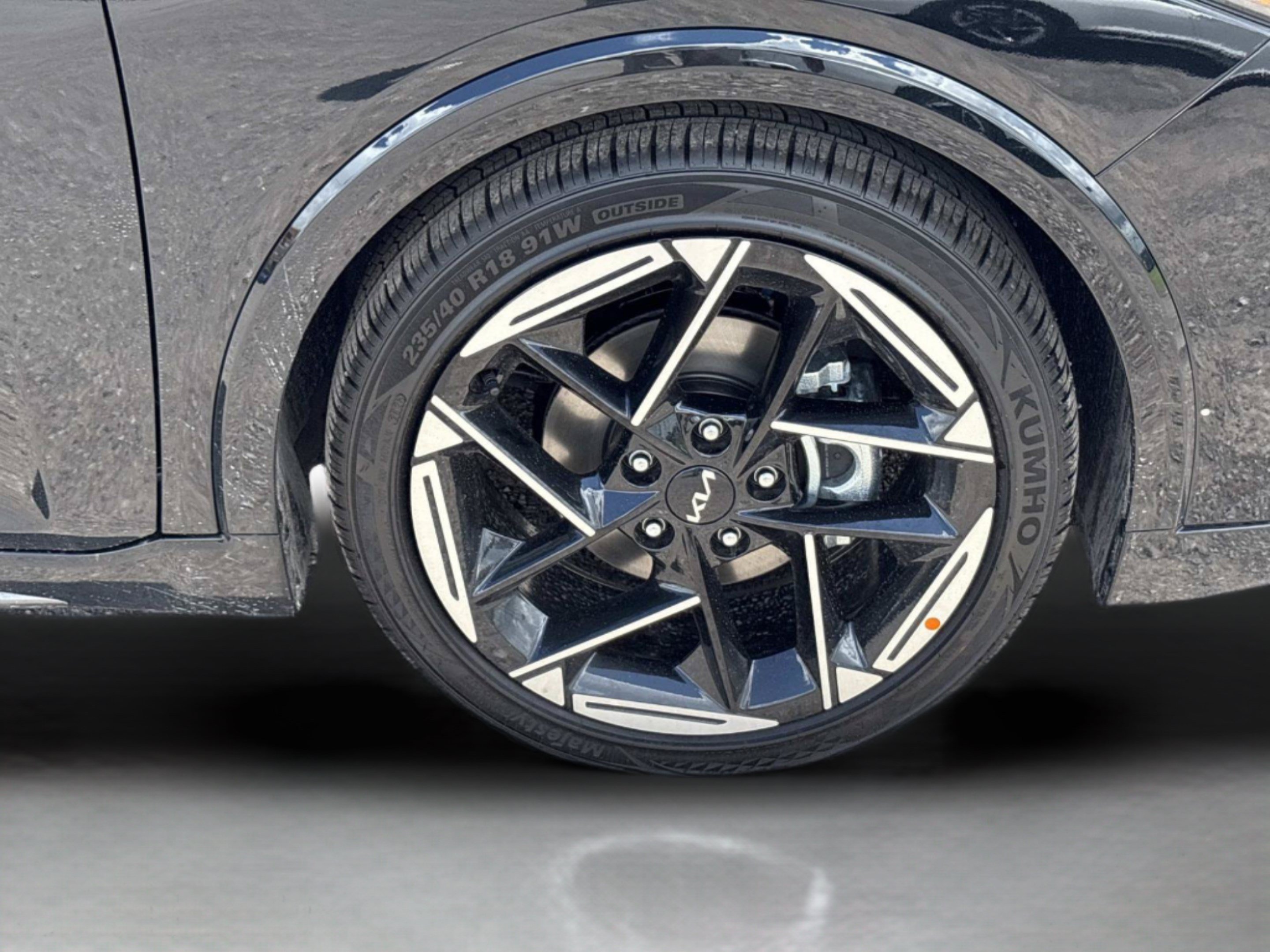 New 2026 Kia K4 GT-Line FWD image 9