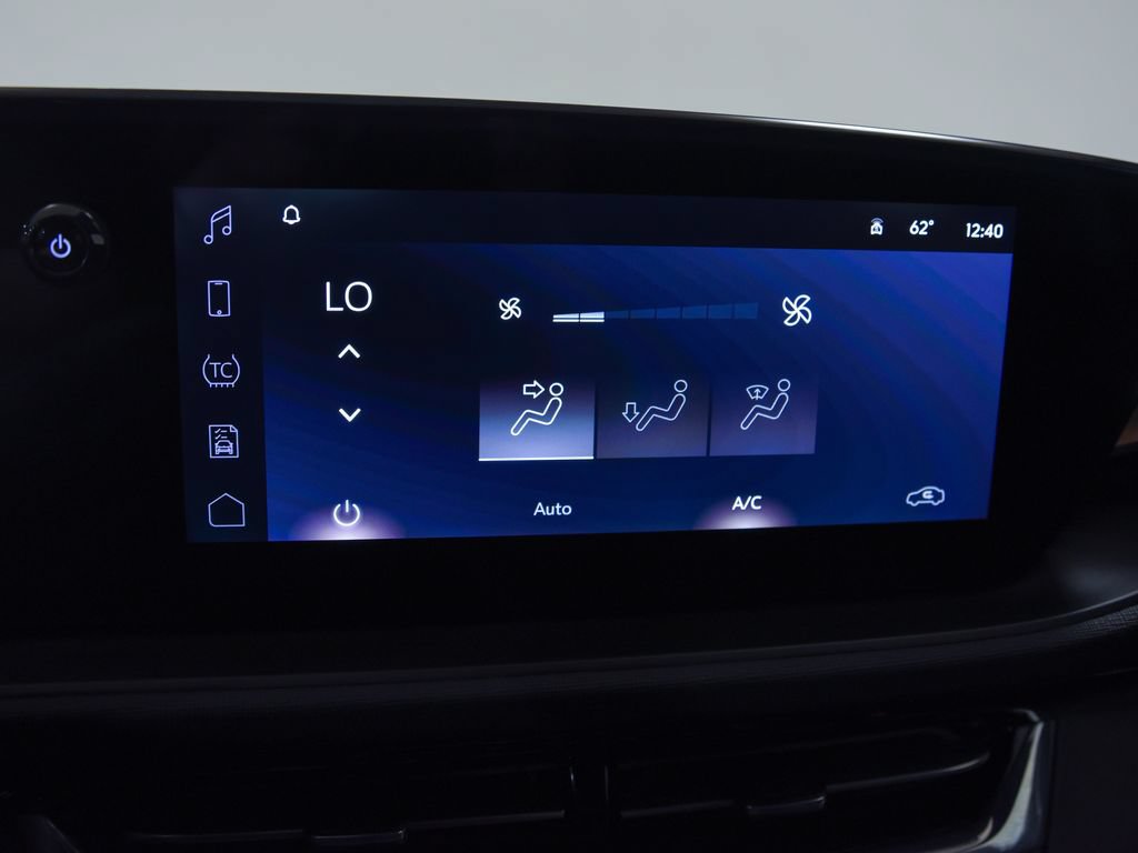 Used 2025 Buick Envista Avenir FWD image 23