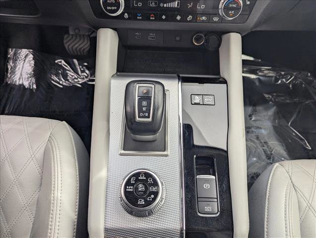 Used 2024 Mitsubishi Outlander SEL image 14