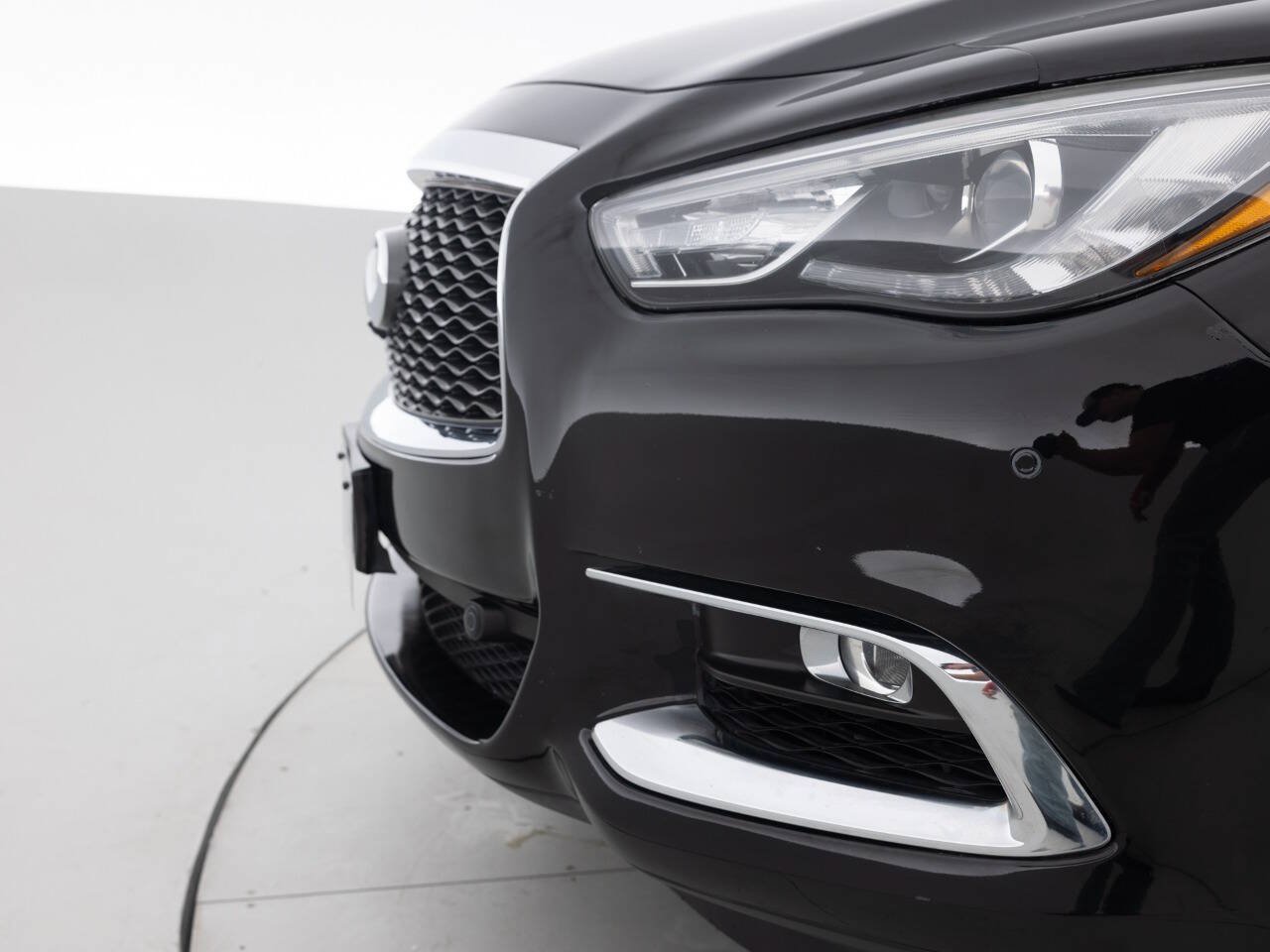 Used 2017 INFINITI QX60 Luxe w/ Deluxe Technology Package AWD/4WD image 15