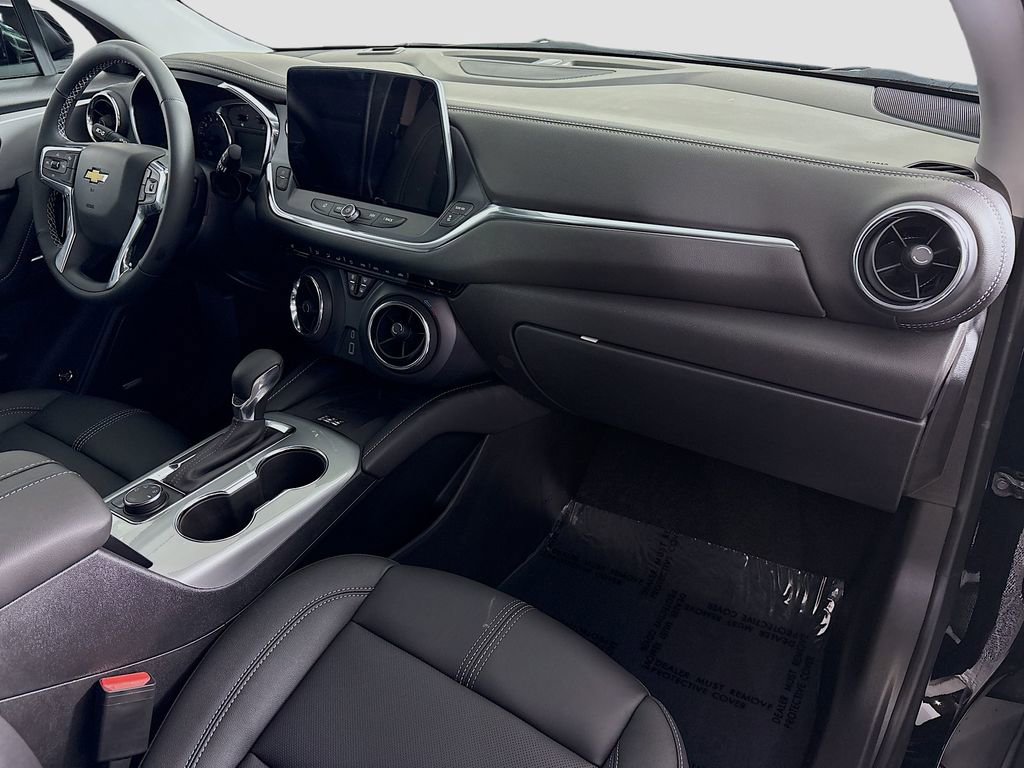 New 2025 Chevrolet Blazer LT w/ Sound & Technology Package image 31