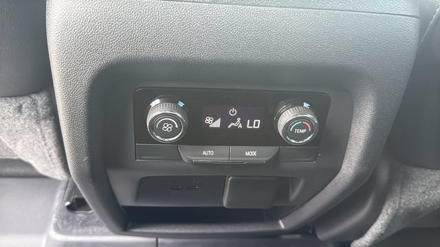 New 2027 Chevrolet Traverse LT w/ Driver Confidence Package FWD image 27